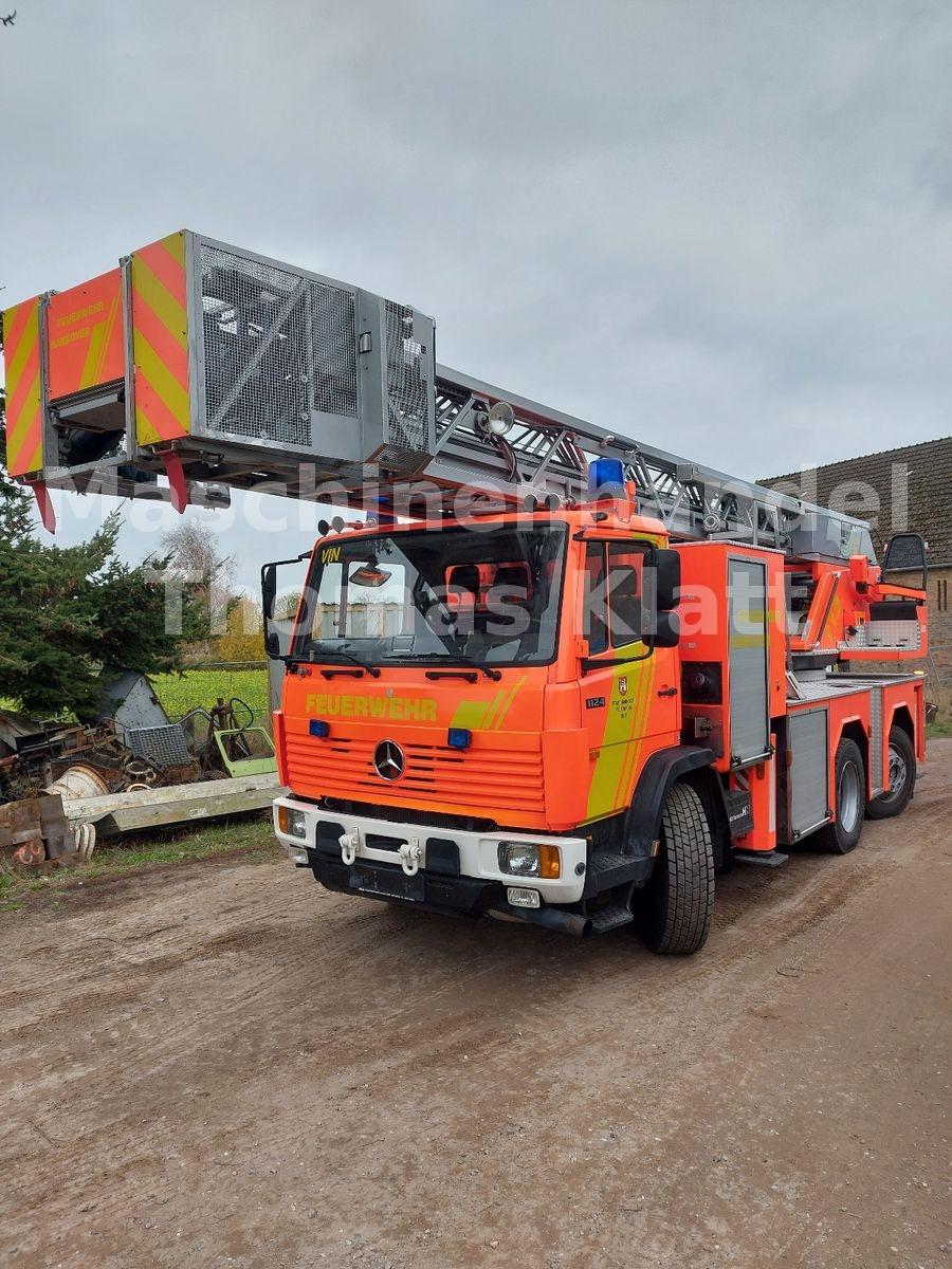 Mercedes-Benz Hubarbeitsbühne / Drehleiter
