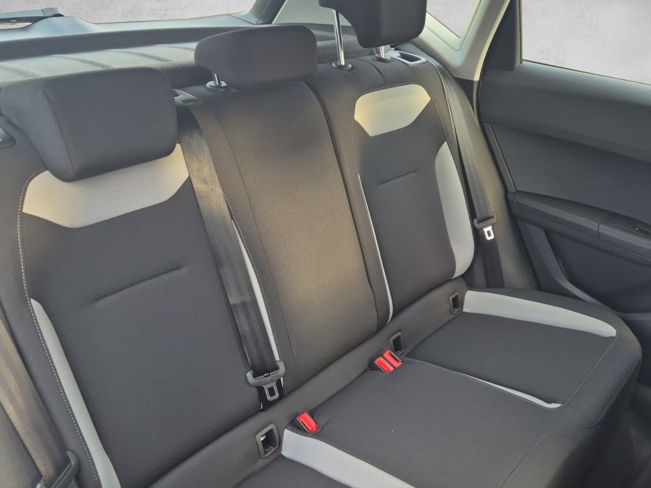 Fahrzeugabbildung SEAT Ateca Reference Edition Tempomat