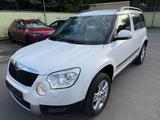 Skoda Yeti 1.8 TSI 4x4 AllDrive*PDC*AHK*SERVICE*MEMORY - Skoda Yeti in Stuttgart