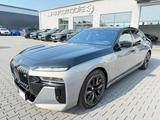 BMW M760e*xDrive*Two*Tone*Individual*3xTV*SkyLounge* - BMW M760 in Frankfurt (Main)