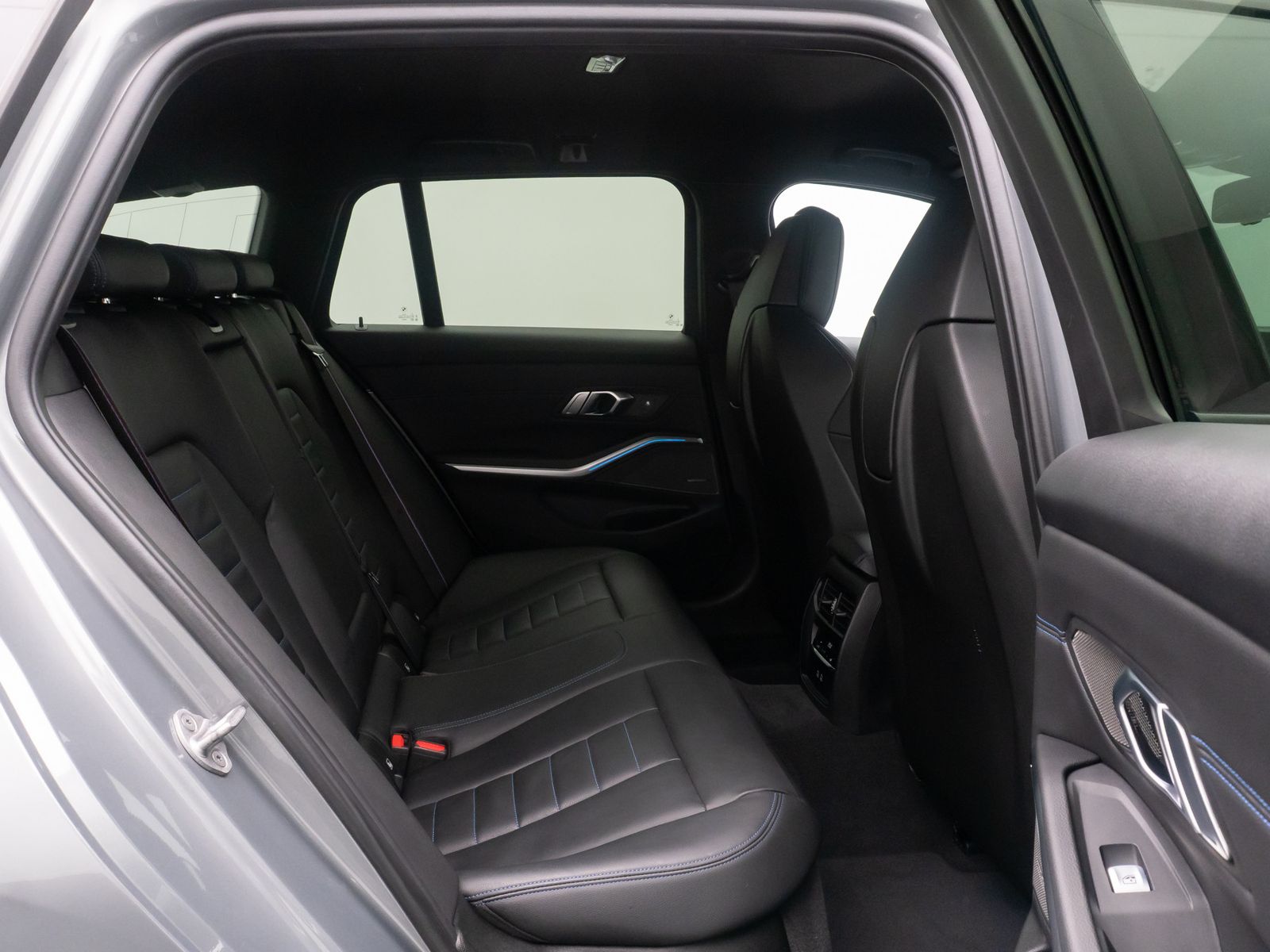 Fahrzeugabbildung BMW M340d xD H/K Kamera DAB Alarm HUD AHK ACC 19Zoll