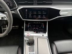 Fahrzeugabbildung Audi RS6 Avant 22"*LASER*HUD*AHK*NACHTSICHT*LEDER*ALC