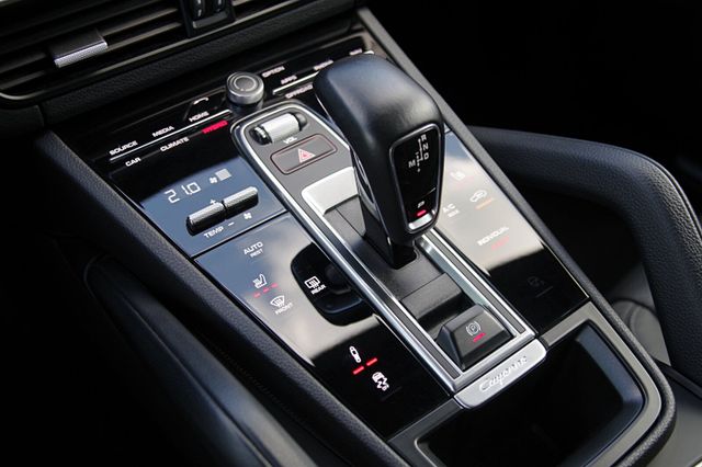Porsche Cayenne E-Hybrid*Luft,Privacy,Chrono,Kamera,SHZ*
