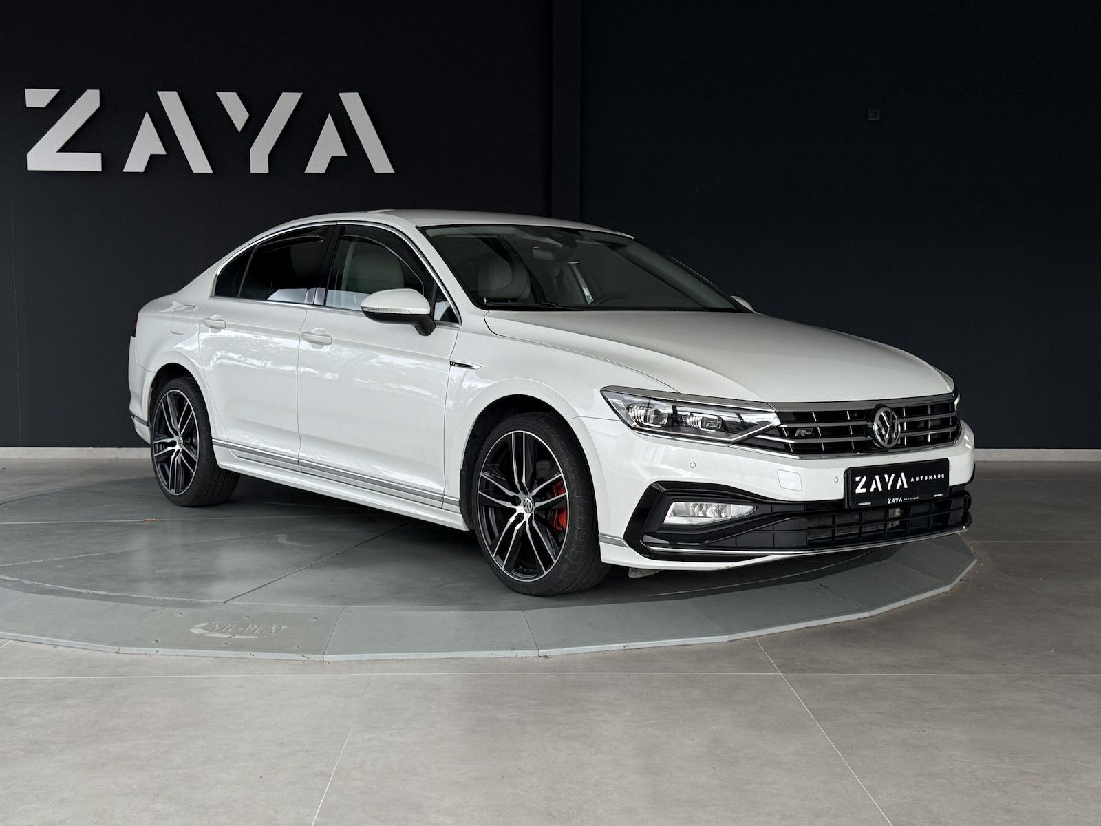 VW Passat 1.5 TSI R-Line Limo*DSG*VIRTUAL*MATRIX*