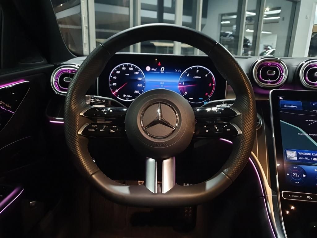 Fahrzeugabbildung Mercedes-Benz C 220 d 4M T AMG*AHK*Pano-Dach*360°*Night*Distro