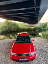Audi A4 1.8 Avant - - Audi A4 aus 1996: Kombi