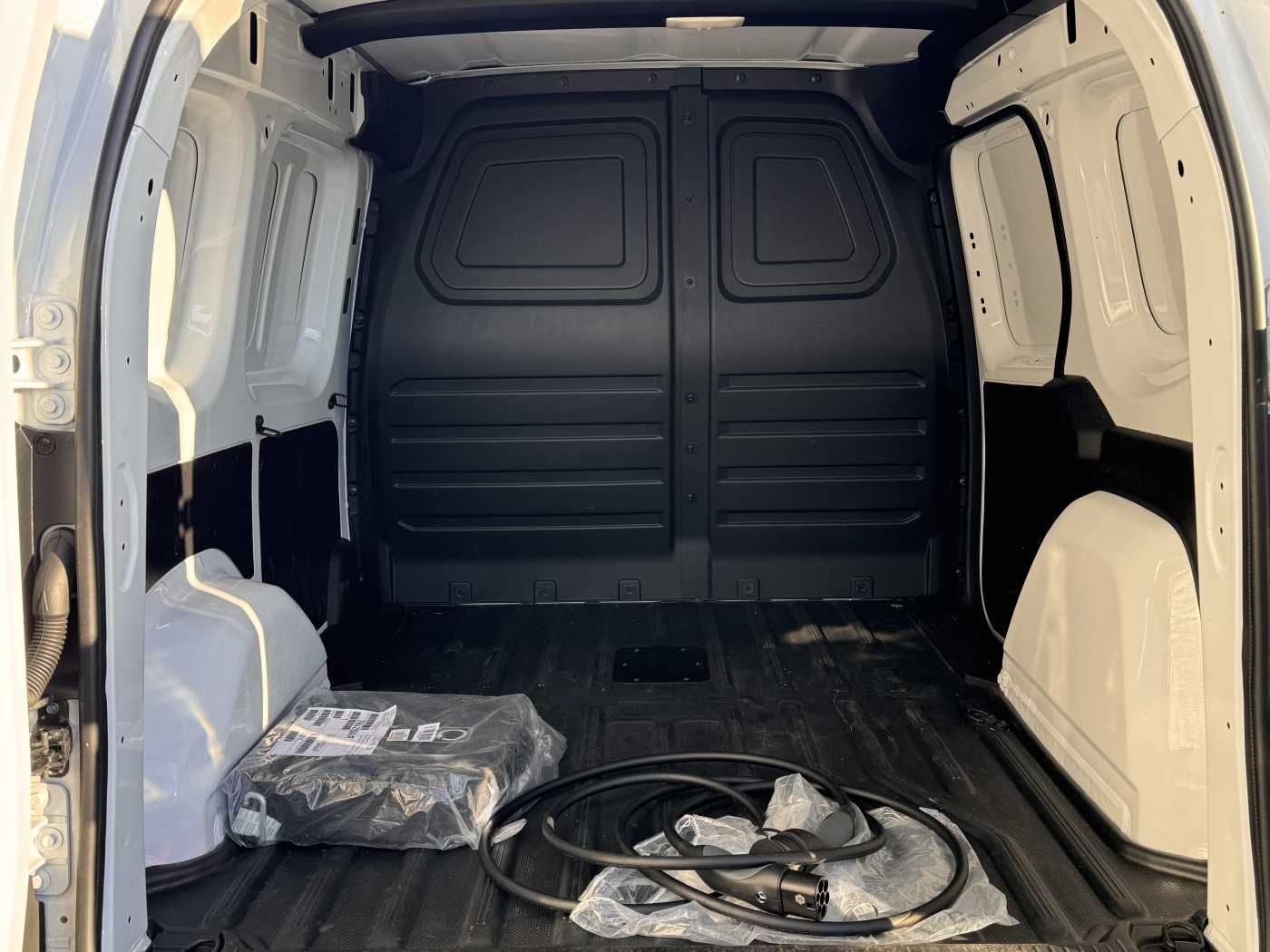 Fahrzeugabbildung Mercedes-Benz eCitan Klima Park-Paket
