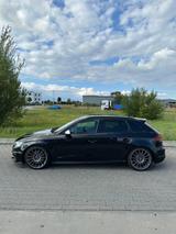 Audi S3 S tronic quattro Sportback LED B&O Sportsitze - Audi S3: Limousine