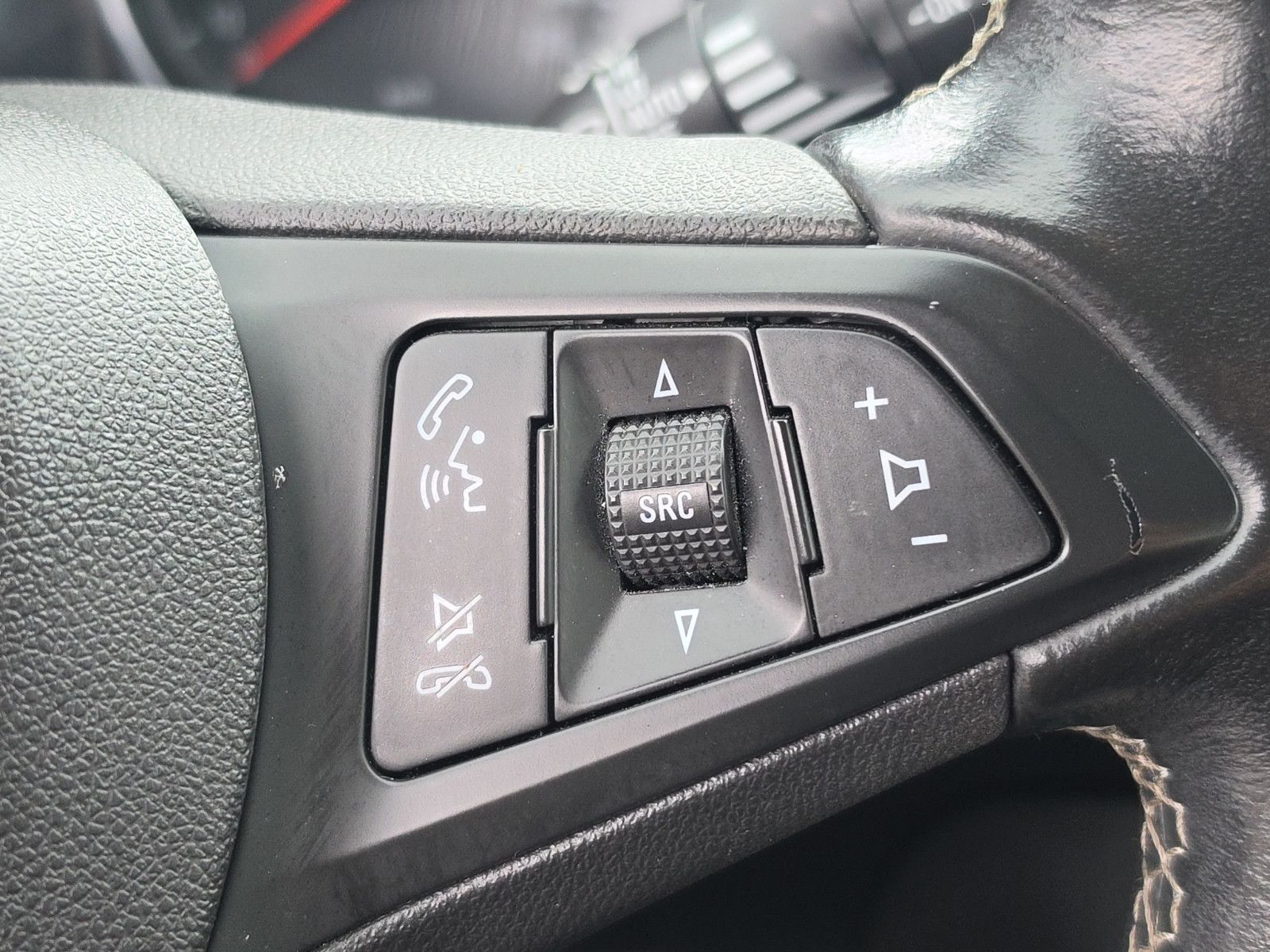Fahrzeugabbildung Opel Astra K Sports Tourer Edition*NAVI*TEMPOMAT*PDC