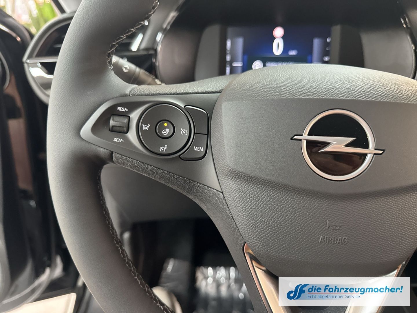 Fahrzeugabbildung Opel Corsa-e *Alu, Wärmepumpe, SHZ*Edition Apple CarP