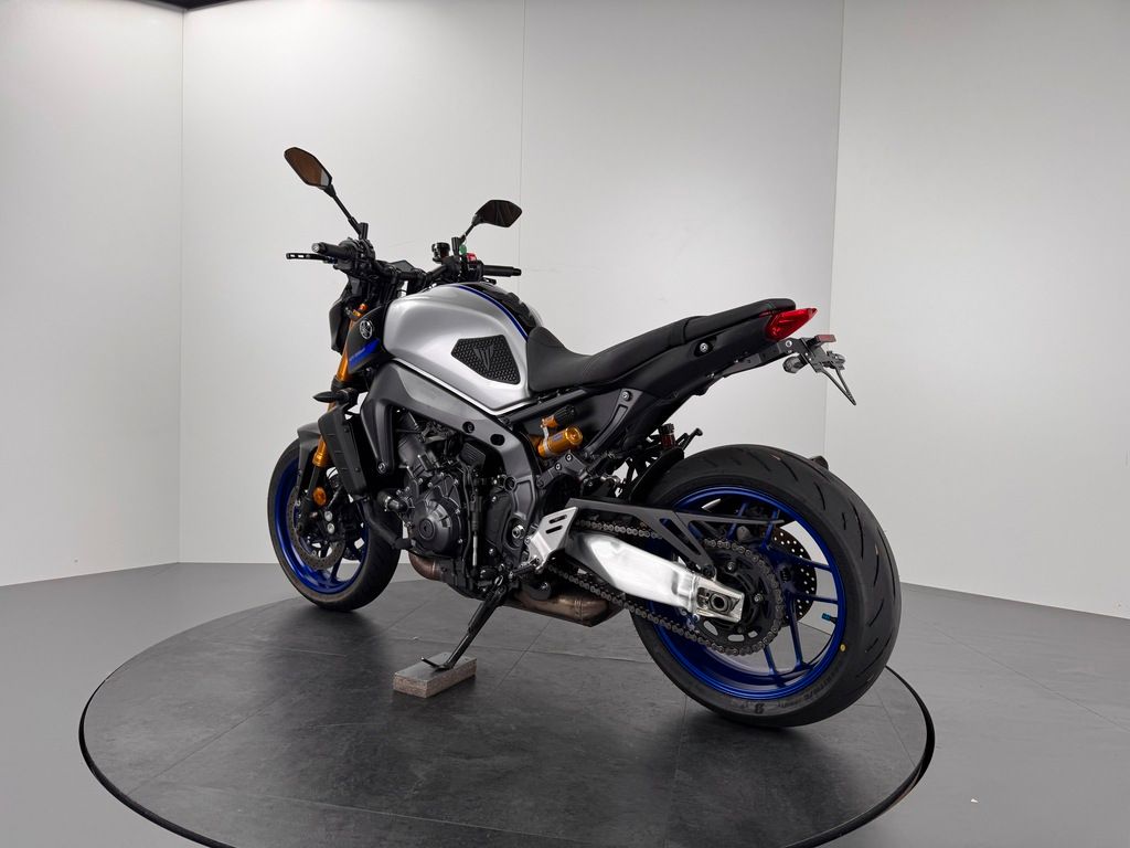 Fahrzeugabbildung Yamaha MT-09 SP *TOP-ZUSTAND *AKRAPOVIC