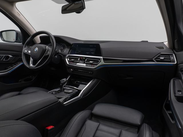 Foto Nummer 42: BMW 330e