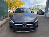 Mercedes-Benz A 220    AMG-Paket - graue Mercedes-Benz A 220