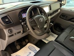 TOYOTA Proace Verso 3 Sitzer L1 LEDER NAVI CAM AHK PDC