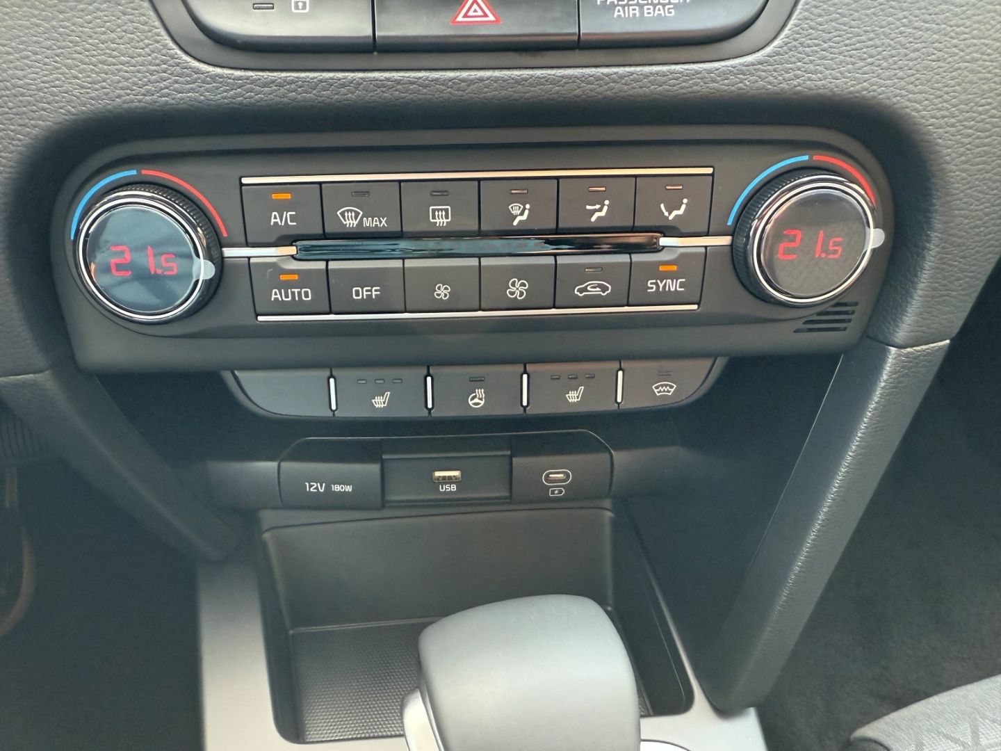 KIA Ceed 1.5 Mild-Hybrid EU6e 1,5 T-GDI LX Plus SPEC - Image 19