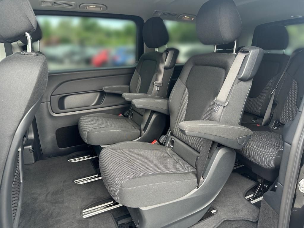 Fahrzeugabbildung Mercedes-Benz V 300 d STYLE Lang AHK SHZ STH KlimaA KAM BremsA