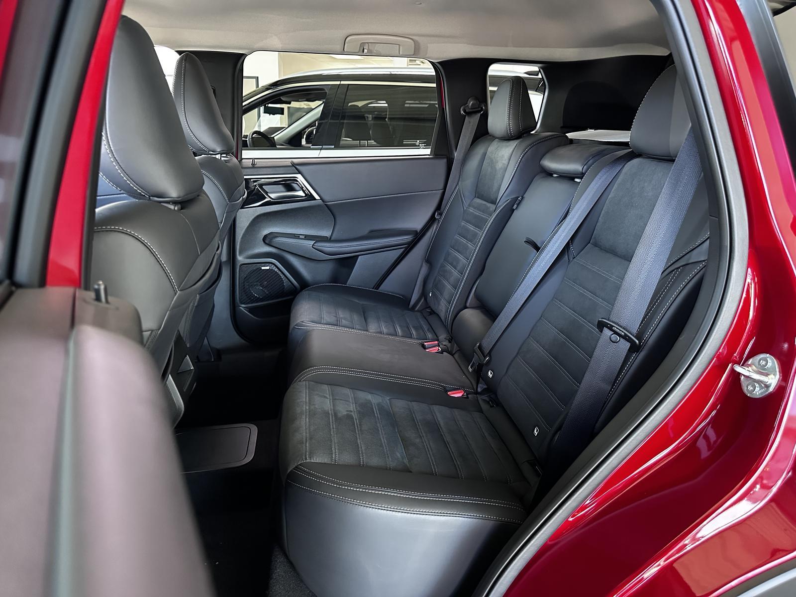 Mitsubishi Outlander 2.4 PHEV 100kW S-AWC Intro Edition Nav