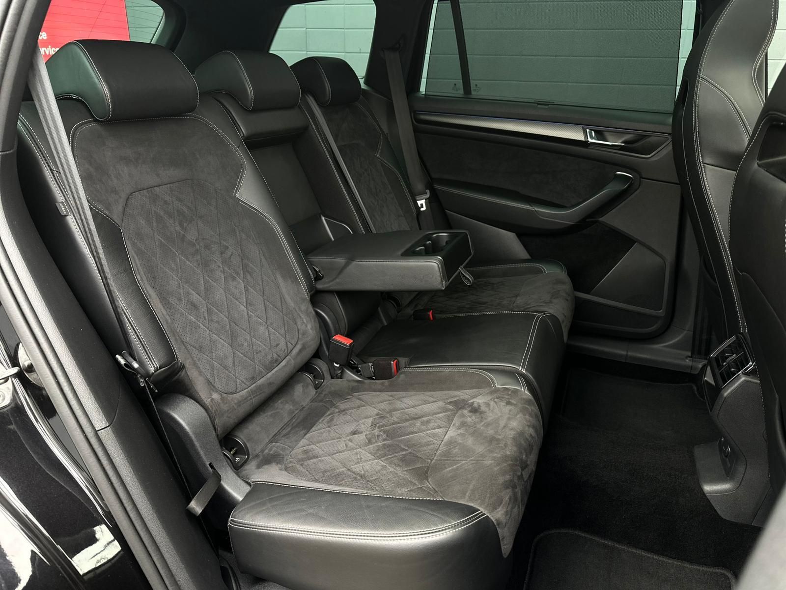 SKODA Kodiaq 2.0TDI SPORTLINE 4x4* LED#AHK#PANO#KEYLES - Image 17