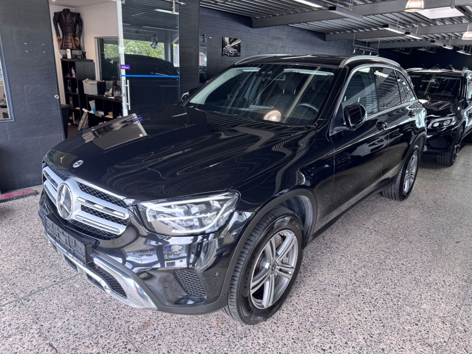 Mercedes-Benz GLC 300 de 4M*AMBIENTE*AHK*LED*DISTR*SPUR*ADVANC
