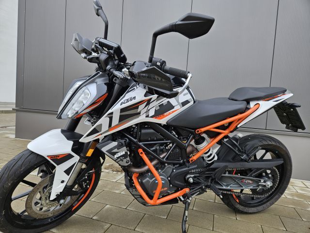 KTM DUKE 125 