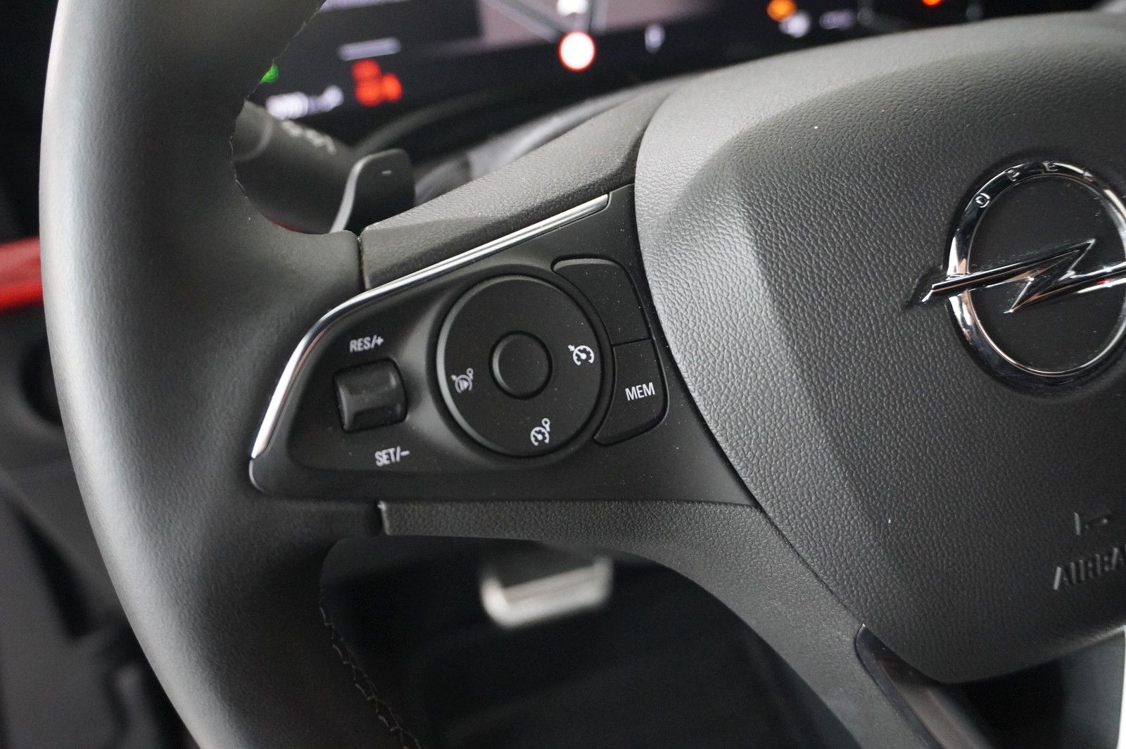 Fahrzeugabbildung Opel Mokka 1.2T GS SPORT NAVI/LED/KAMERA/SPORT/DAB+