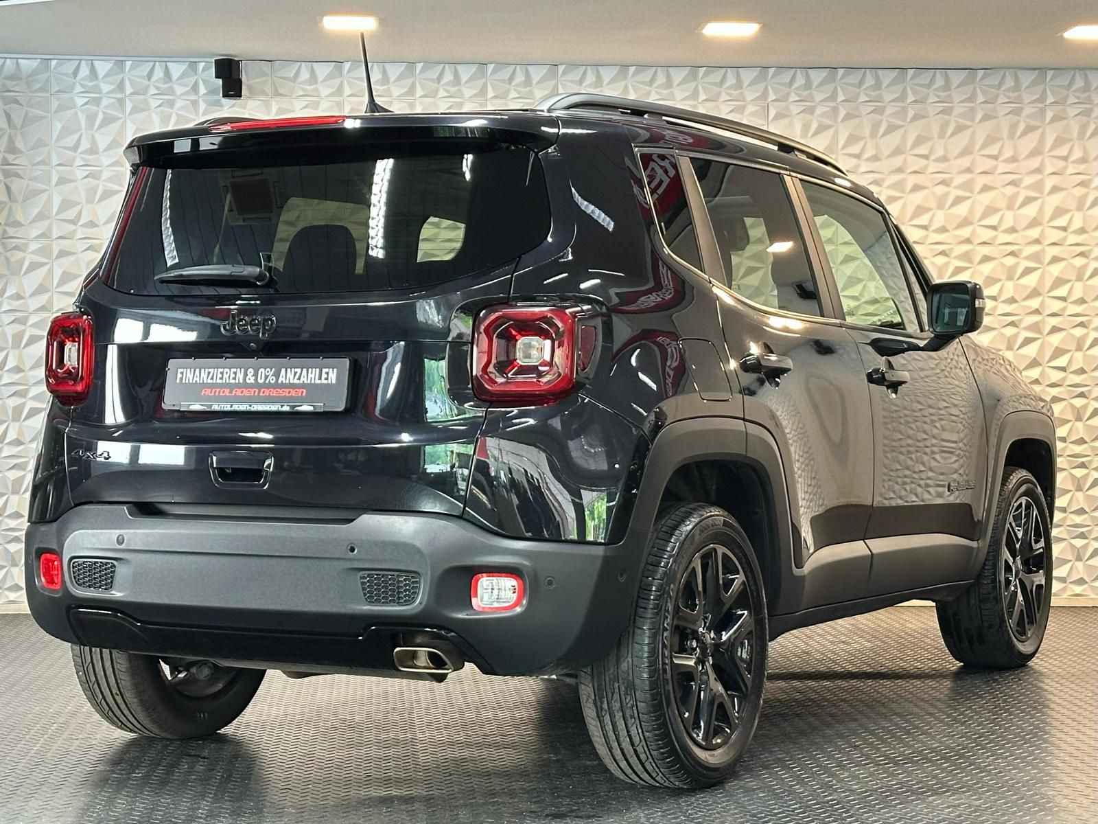 JEEP Renegade 1.3 ALL BLACK LIM 4x4 LED#ACC#SPUR#CAM - Image 8