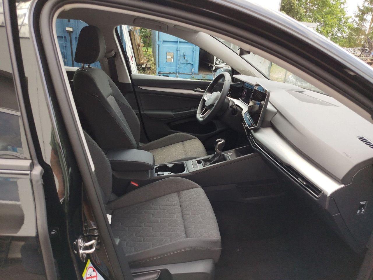 Fahrzeugabbildung Volkswagen Golf Life 1.5 l TSI OPF 85 kW (116 PS) 6-Gang