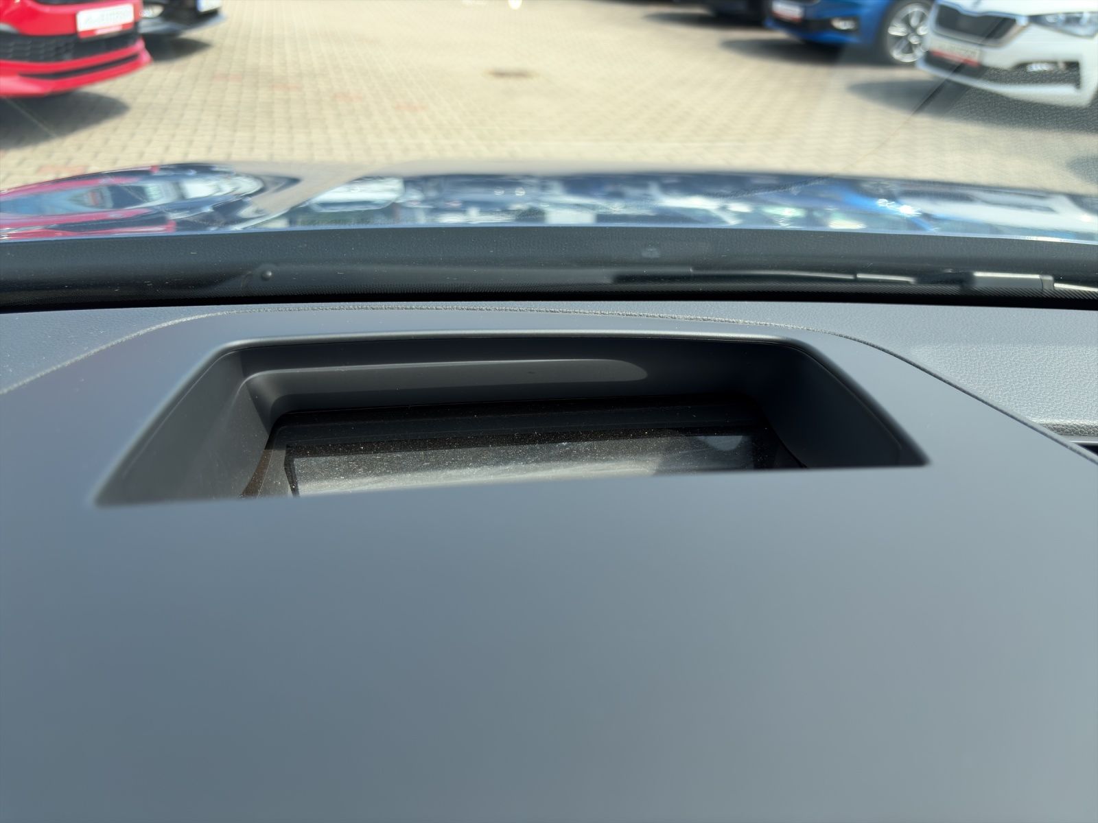 Fahrzeugabbildung Volkswagen Golf VIII EDITION 50 Matrix Navi ACC AHK PANO HU