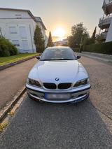 BMW e46 330i SMG - BMW 330: E46 330i