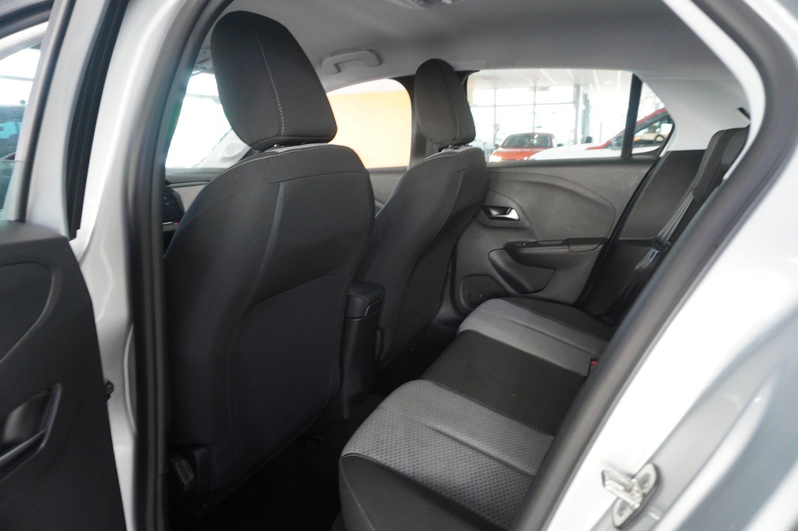Fahrzeugabbildung Opel Corsa F 1.2 FACELIFT NAVI/LED/KAMERA/VIRTU./SHZ