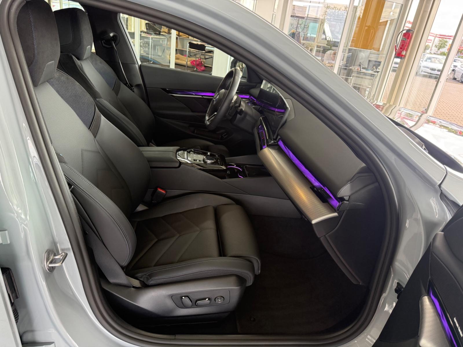 BMW 530e Lim. M Sportpaket AUT./LED/CAM/H&K