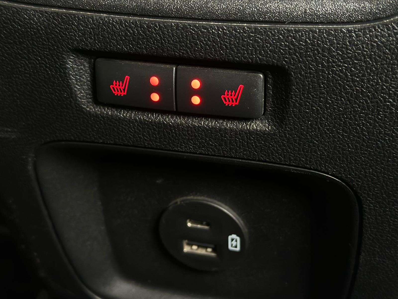 FORD Kuga 1.5 EB ST LINE X LED#AHK#ACC#SPUR#HUD#CAM - Image 23