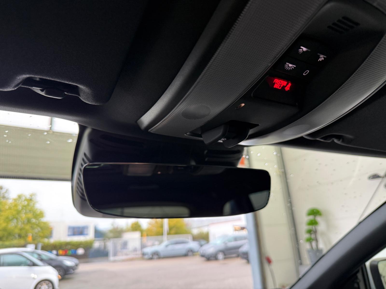 Volvo XC60 2.0 D4*MOMN*R-DSGN*2WD*ACC*PAN*CAM*BI-XN*AH
