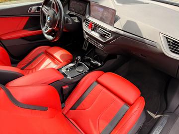 صورة 9 لـ 2022 BMW M235