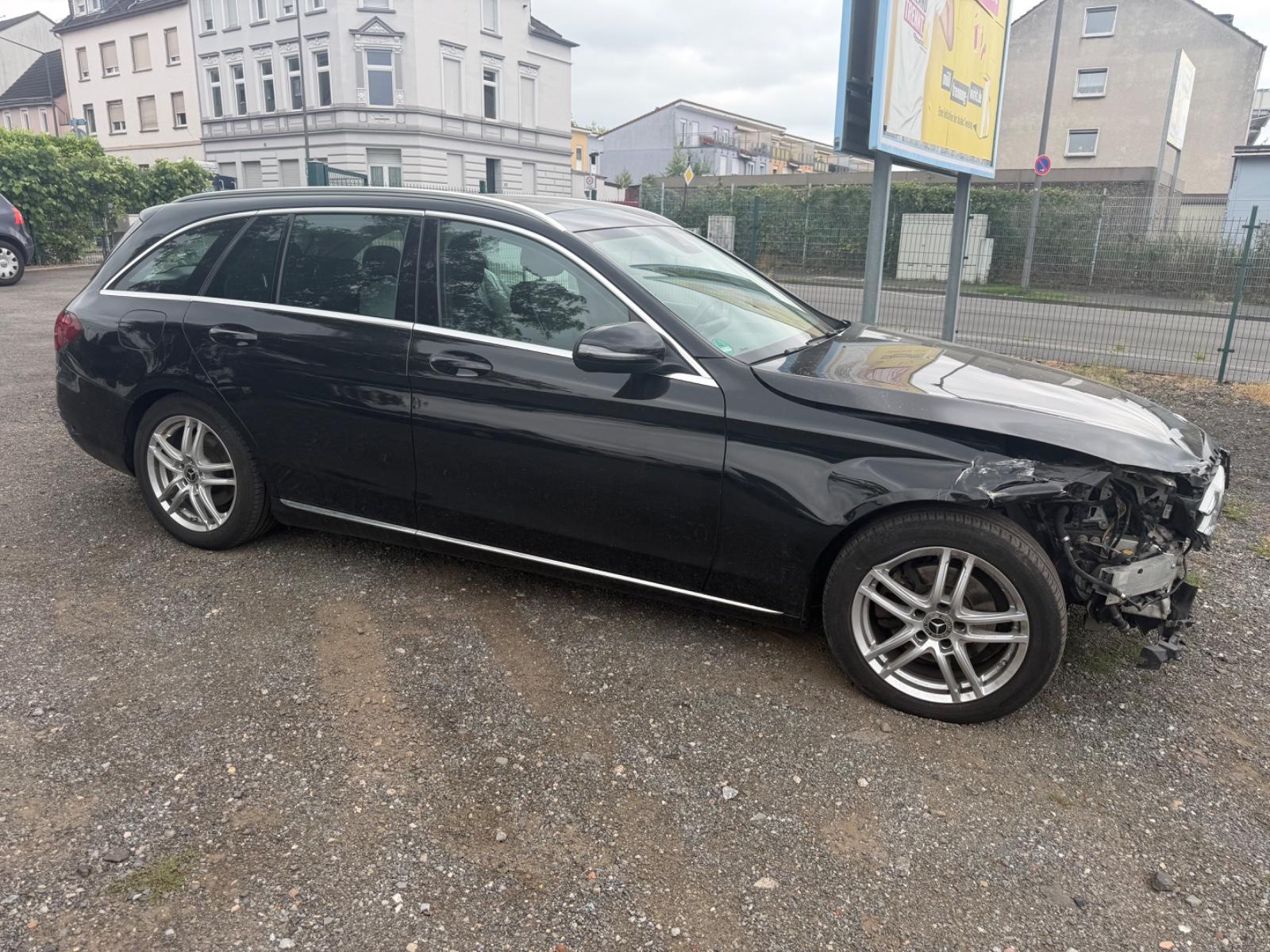 Mercedes-Benz C 220 C T-Modell C 220 d Pano Facelift