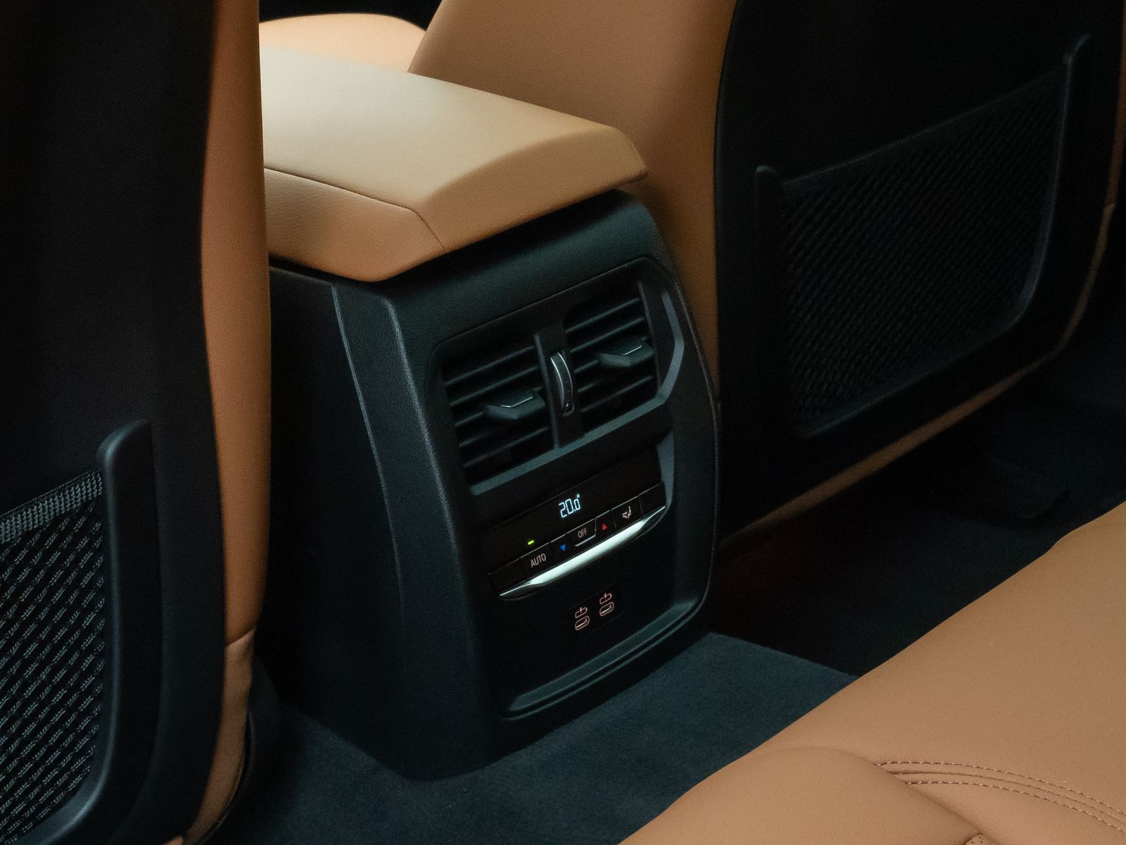 Fahrzeugabbildung BMW i4 eD40 GranCoupé Glasdach Laser 360°AHK Komfort