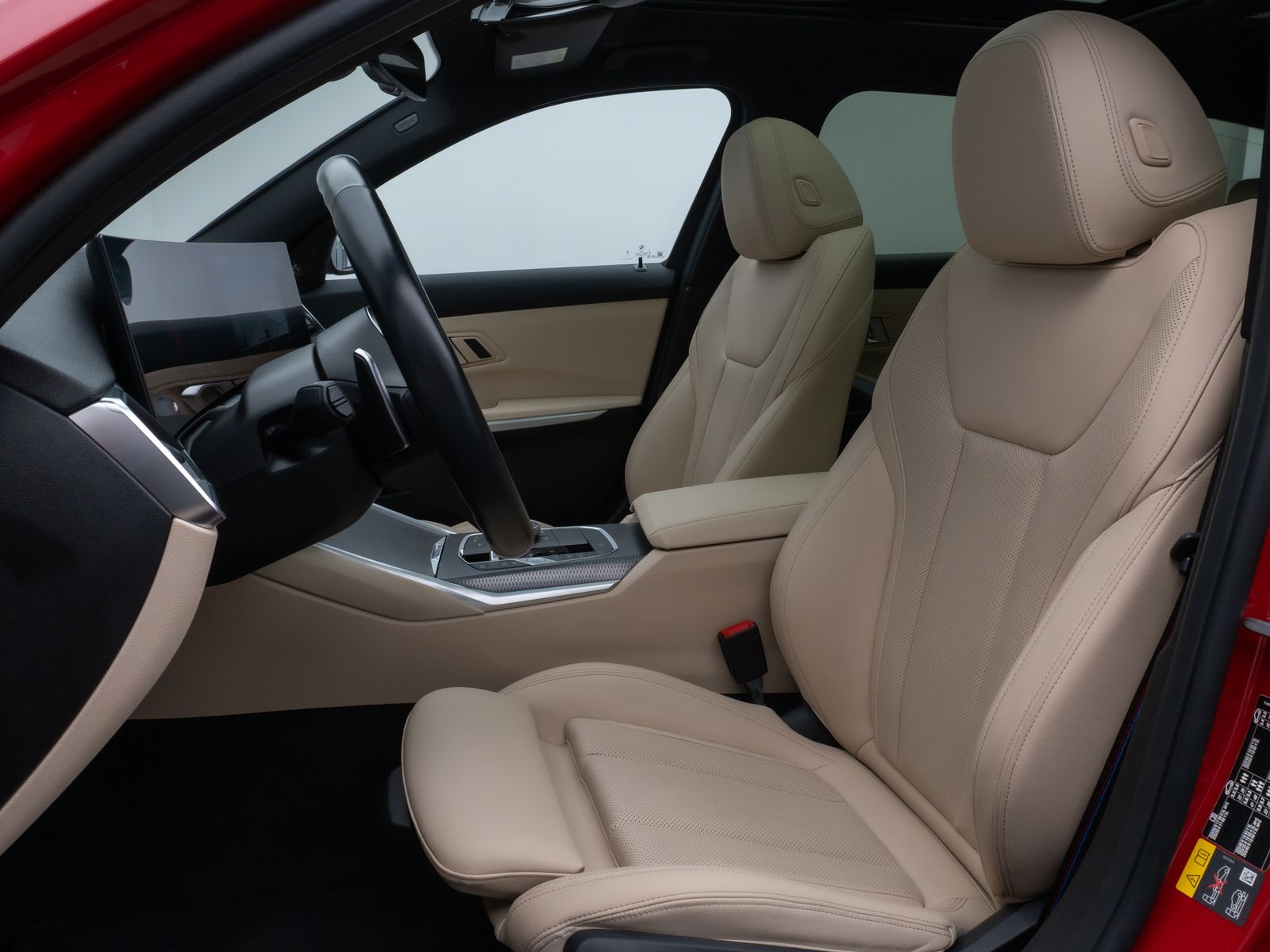 Fahrzeugabbildung BMW 330e M Sport Pro Panorama Kamera HUD H/K Komfort
