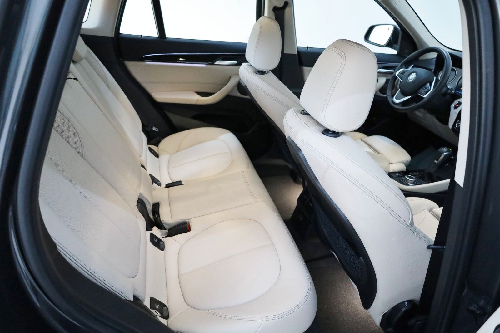 Fahrzeugabbildung BMW X1 xDrive 25 e Sport Line,Leder,Navi,LED,SH, +WR