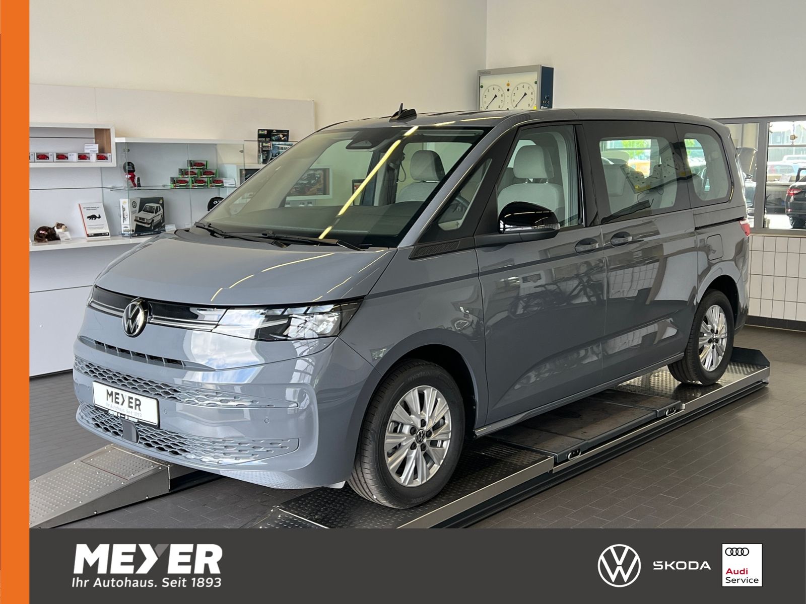 Fahrzeugabbildung Volkswagen Multivan T7 Life 1.5 TSI eHybrid 4MOTION DSG *AH