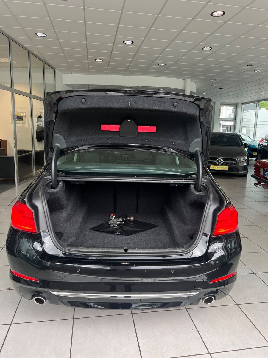 Fahrzeugabbildung BMW 520 d Lim. Luxury Line