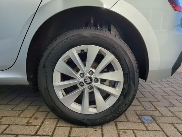 Fahrzeugabbildung SKODA Kamiq 1.0 TSI DSG Selection WINTER PLUS KOMFORT