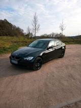 BMW E90 320i - BMW 320 aus 2005: Coupe