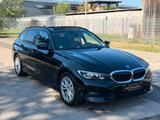 BMW 320 d Touring Advantage *HeadUp*Panorama*AHK* - BMW 320 Gebrauchtwagen in Mannheim