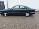 Mercedes-Benz E 220 CDI Classic - TÜV 10/26 - Mercedes-Benz 220 aus 2001