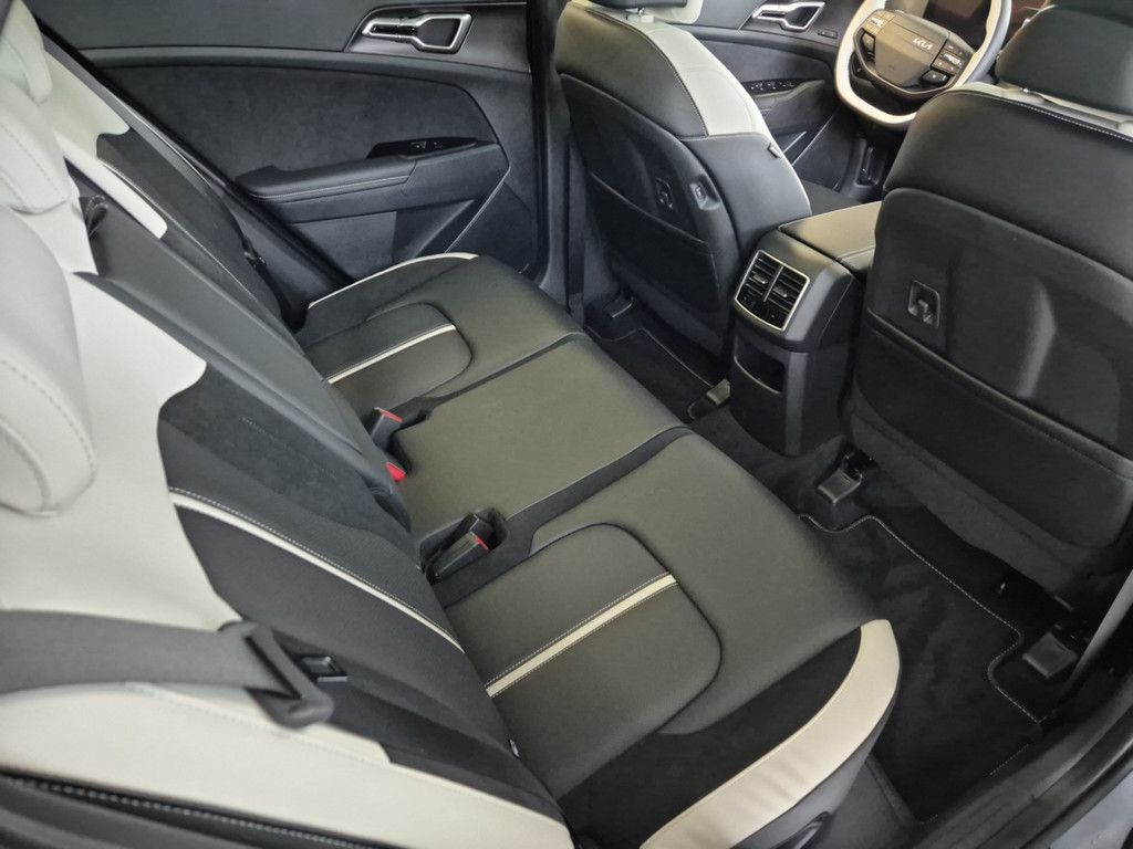 Fahrzeugabbildung Kia Sportage 1.6 T-GDI GT-Line 4WD DRIVE SOUND GLASD