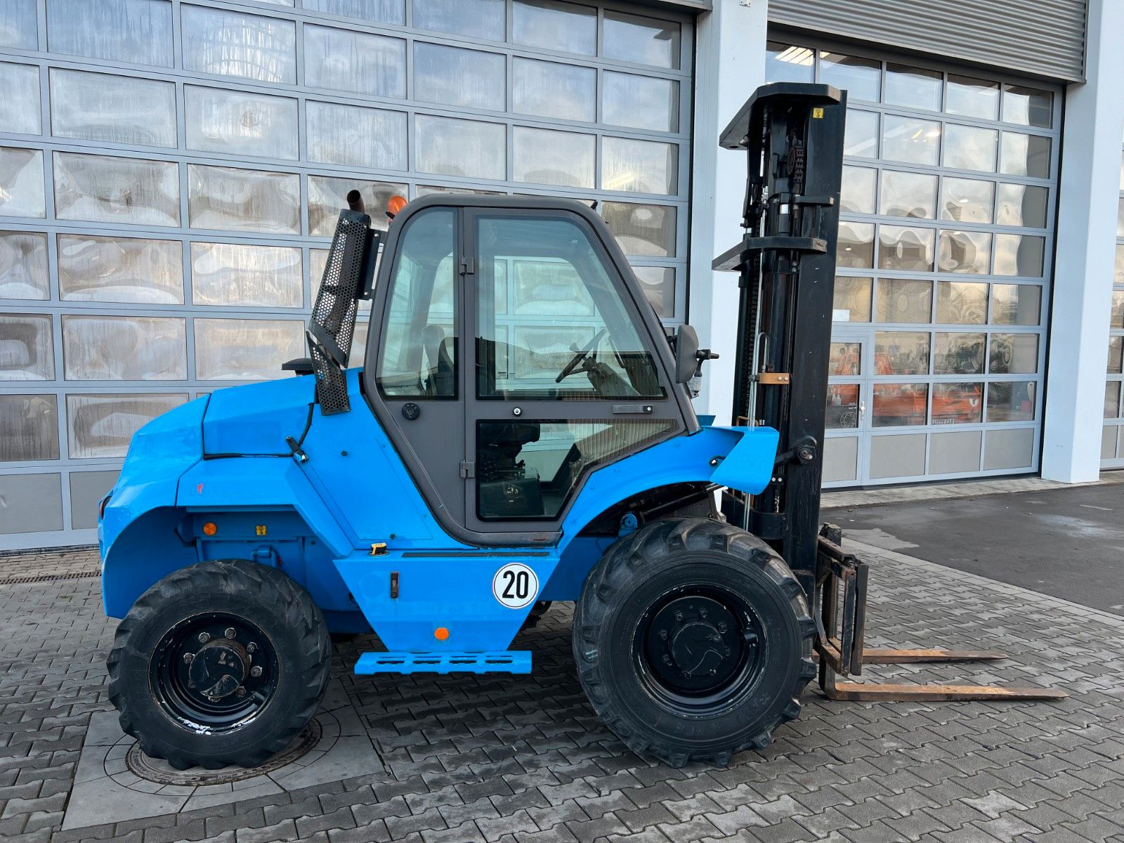 Fahrzeugabbildung Manitou M30-4 / nur: 2.931h / SS / Allrad / 5,3m Hubhöhe