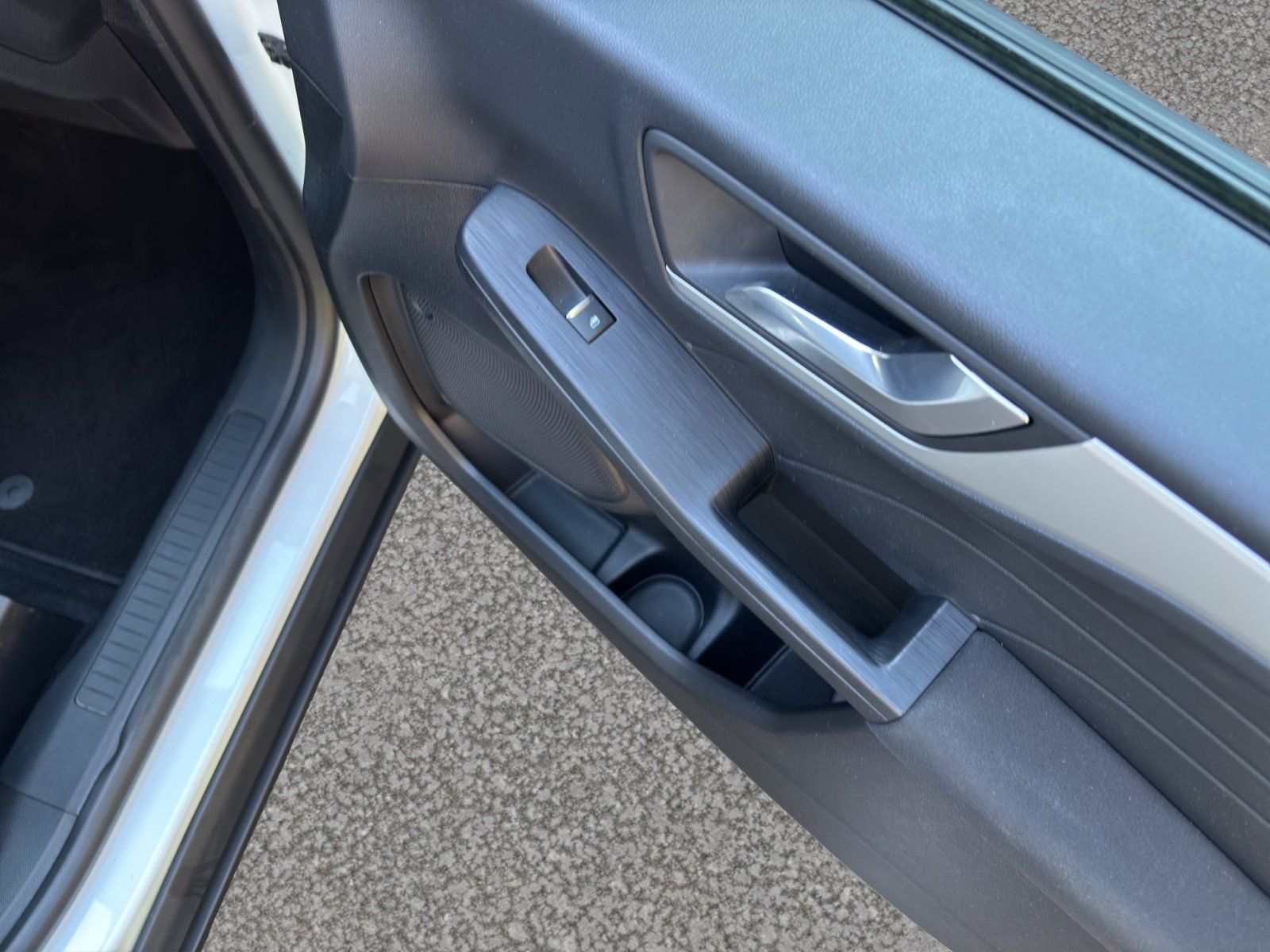 Fahrzeugabbildung Ford Kuga Plug-In Hybrid Cool & Connect