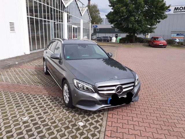 MERCEDES-BENZ C 220 d 4MATIC T Autom. -