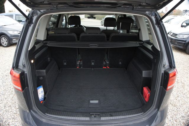 Fahrzeugabbildung Volkswagen Touran 2.0 TDI IQ.DRIVE ACC NAVI DAB BLIND ALU