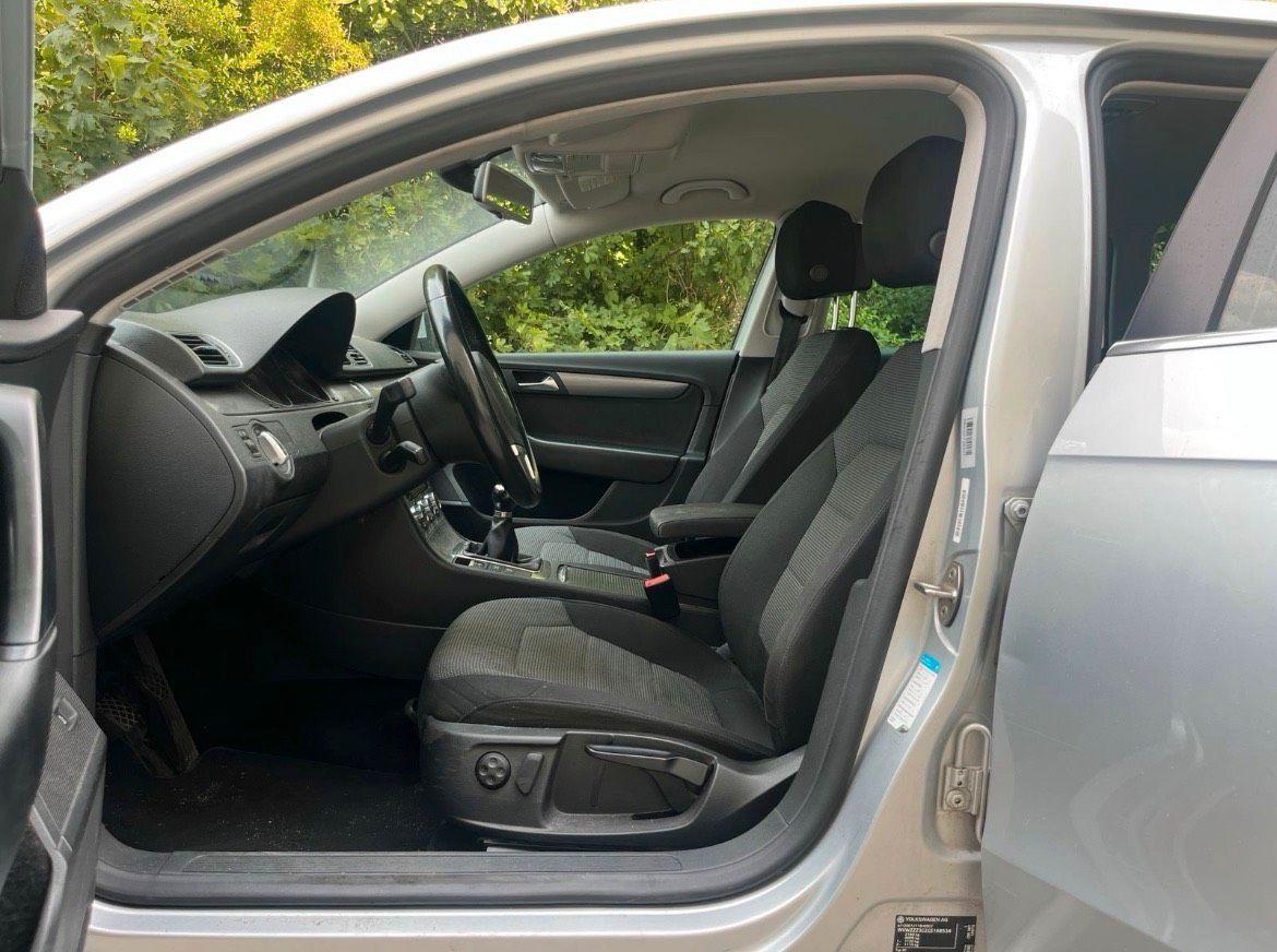 Volkswagen Passat 2012 — photo 8